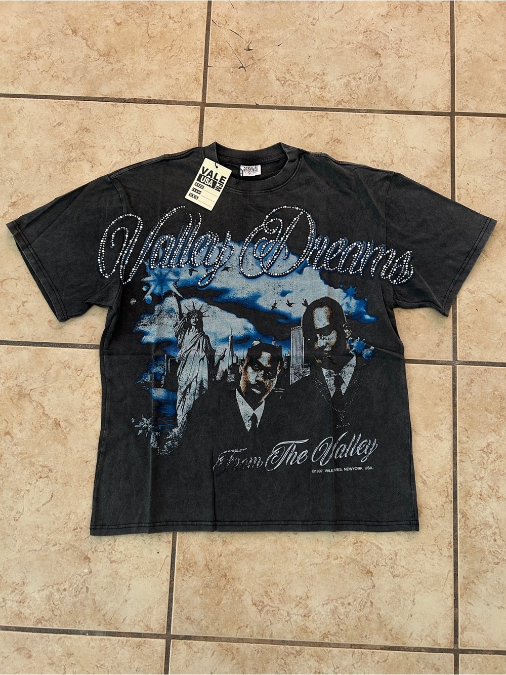 Valley dreams new york Graphic Tee - Black and Blue